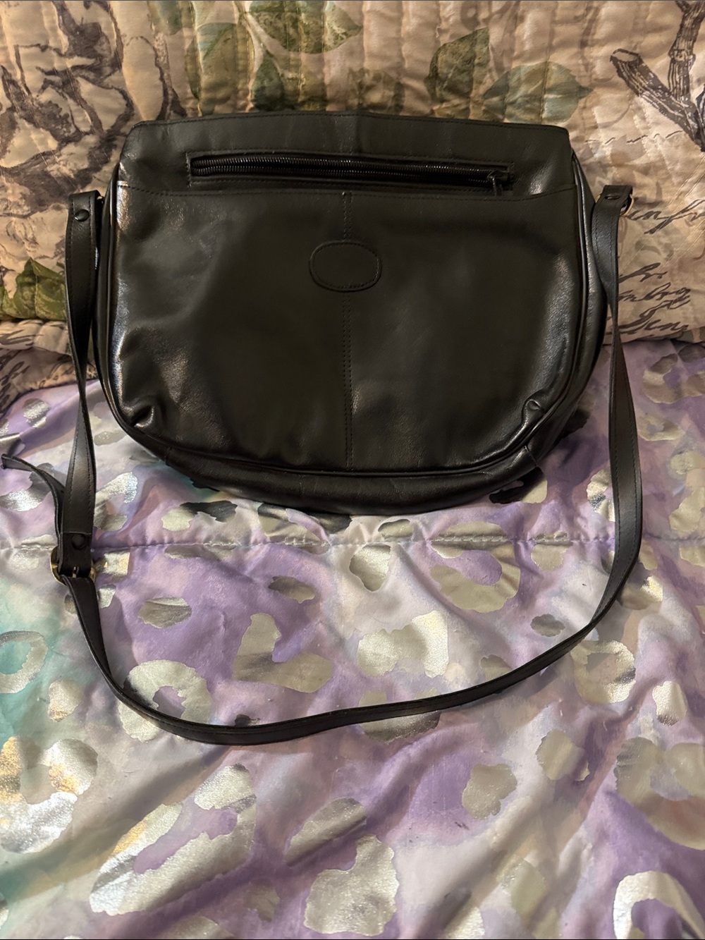 Stone Mountain Women's Black Leather Crossbody Shoulder Bag-EUC - Picture 3 of 12